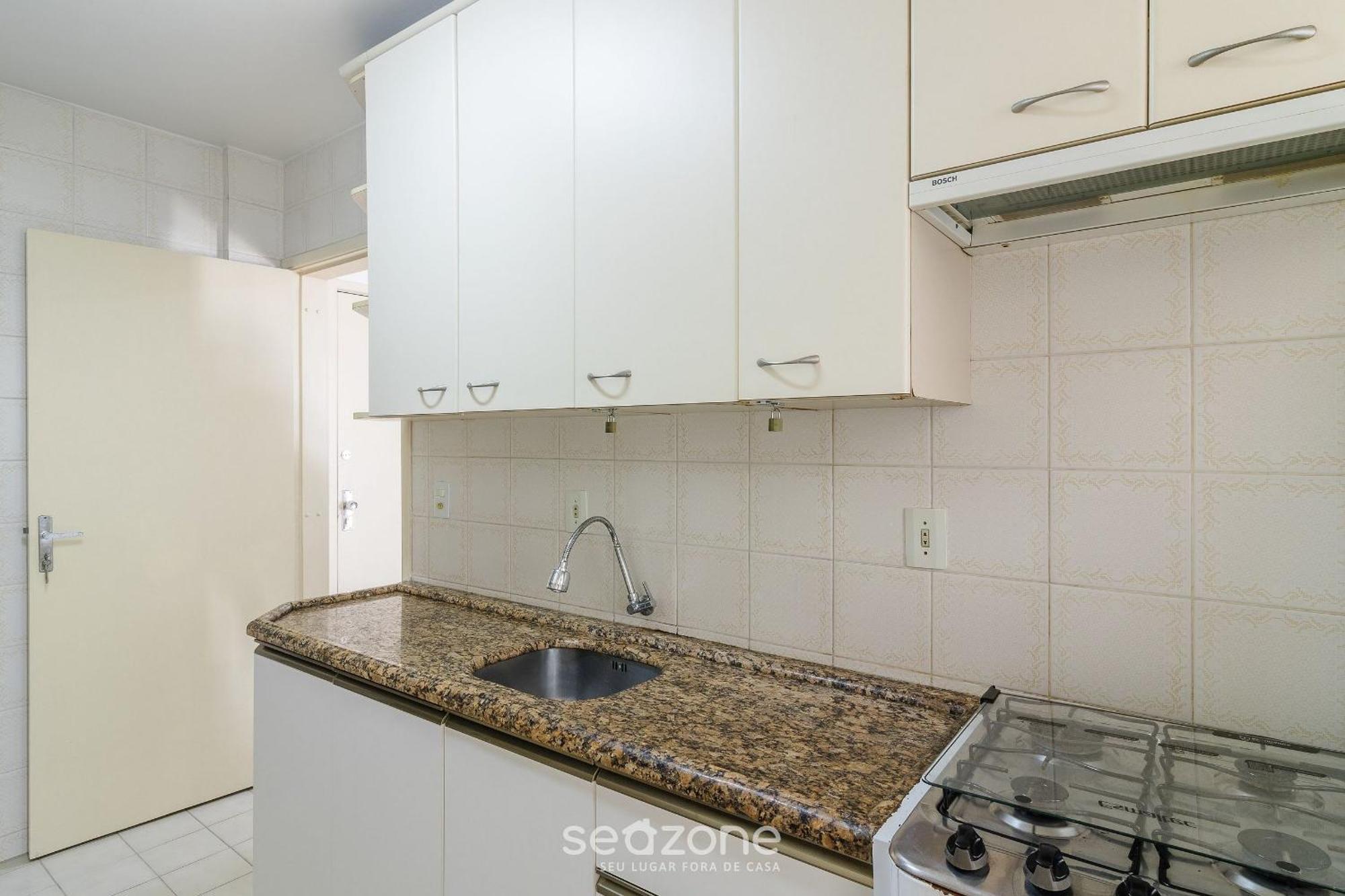 Aptos Modernos E Completos A 100m Da - Vtr Balneário Camboriú